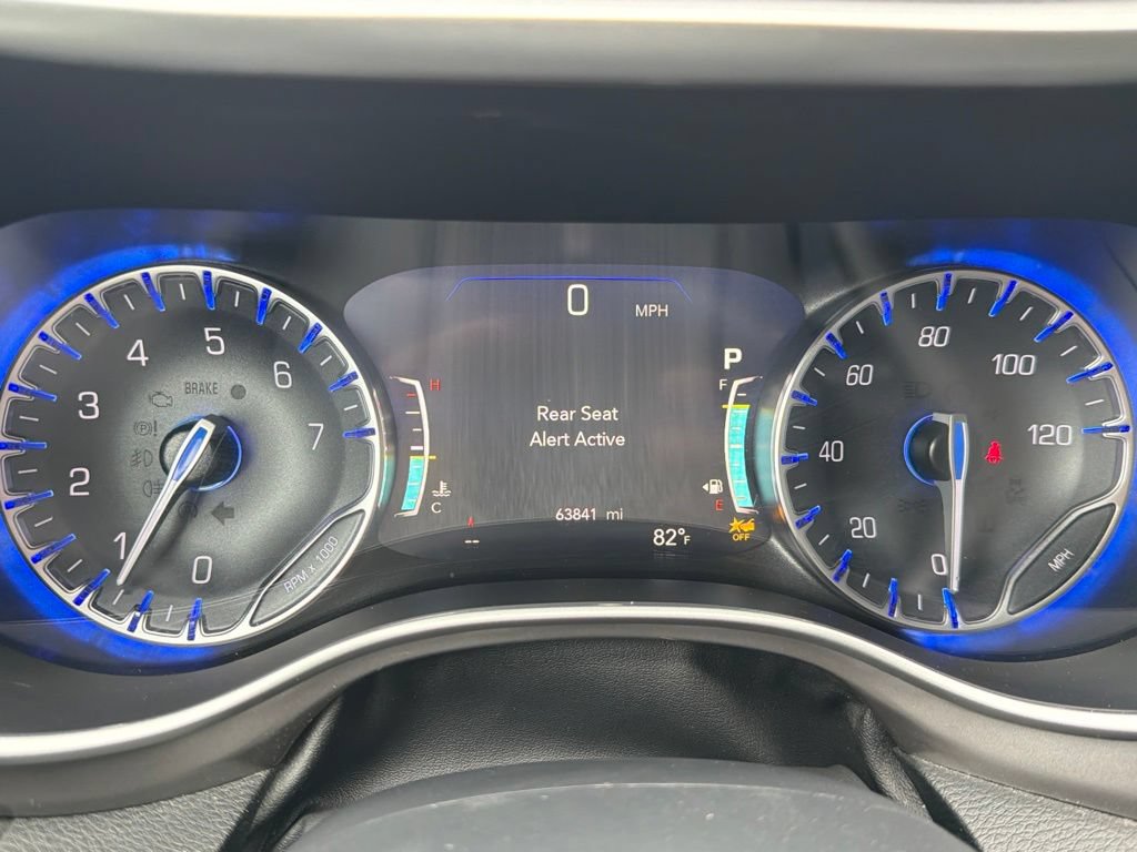 Used 2025 Chrysler Pacifica Select FWD image 21