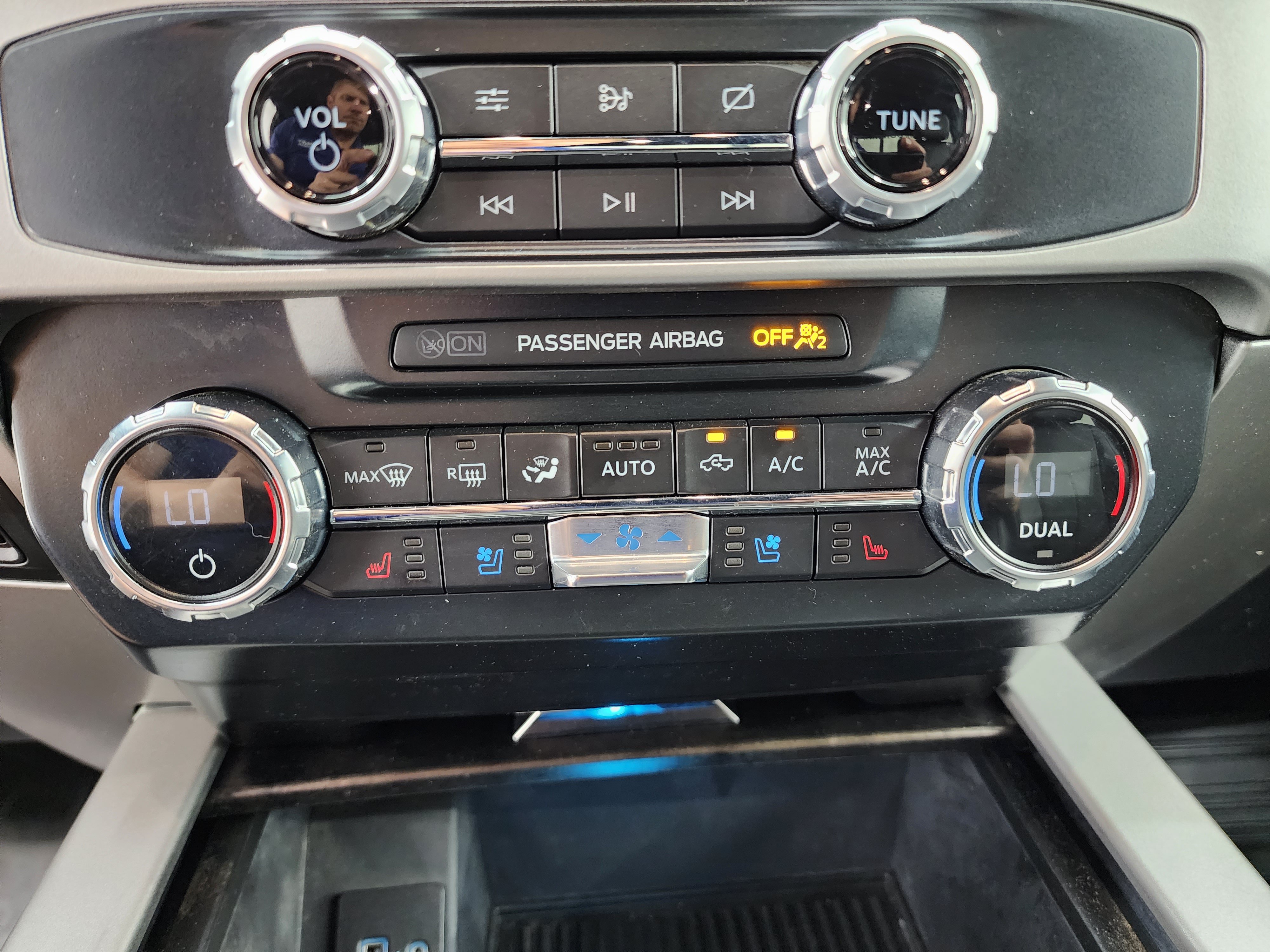 Used 2022 Ford F350 Lariat w/ Chrome Package AWD/4WD image 57