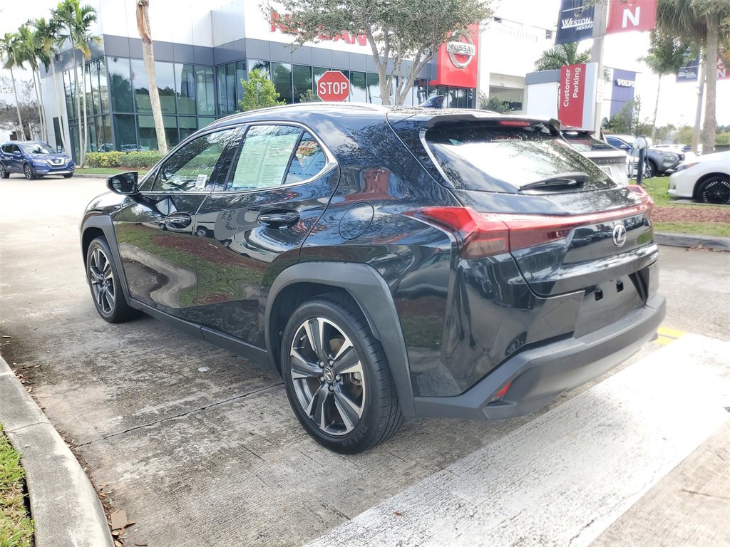 Used 2019 Lexus UX 200 image 4