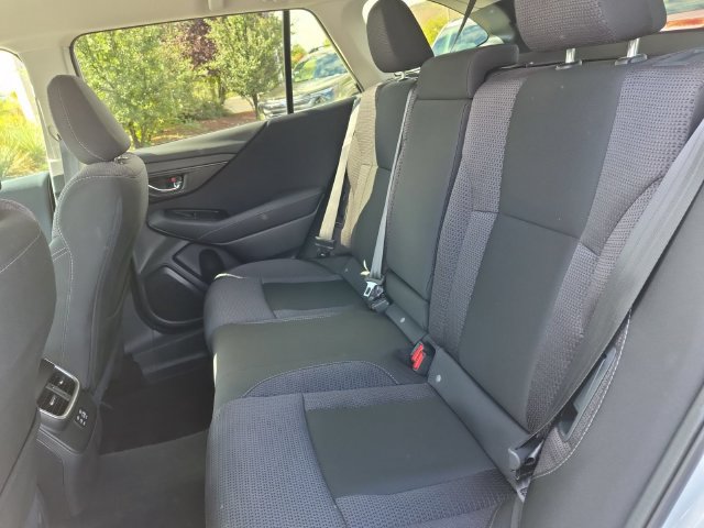 Used 2025 Subaru Outback Premium AWD/4WD image 28