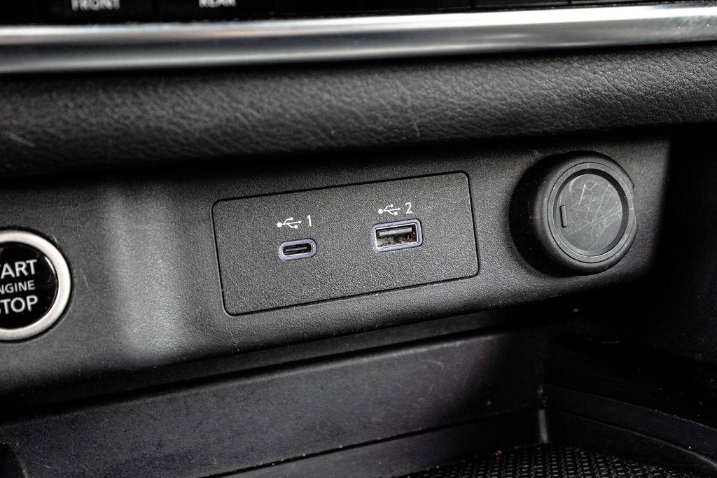 Used 2023 Nissan Rogue SV image 25