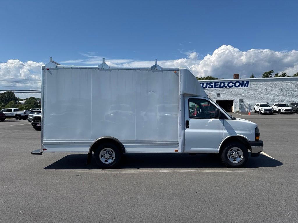 New 2025 Chevrolet Express 3500 w/ Power Convenience Package RWD image 3
