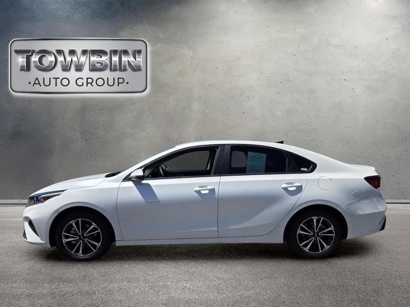 Certified 2024 Kia Forte LXS w/ LXS Technology Package FWD image 8