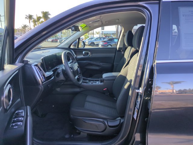 Certified 2026 Kia Sorento LX FWD image 15