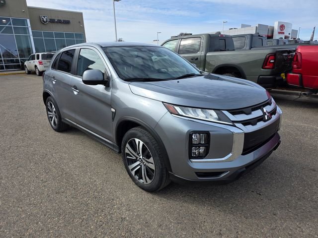 Used 2025 Mitsubishi Outlander Sport AWD image 5