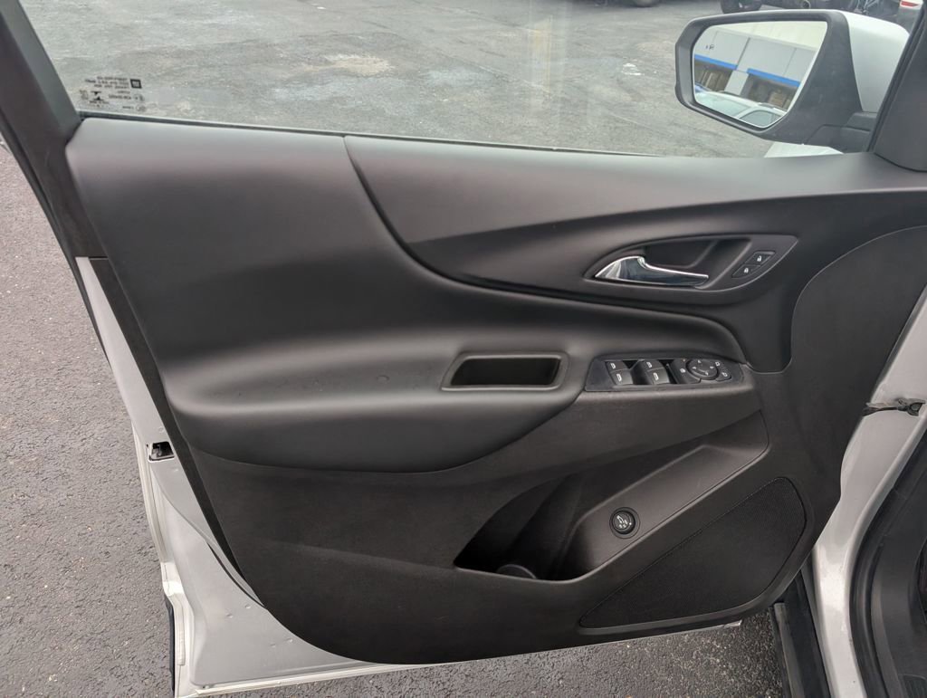 Used 2020 Chevrolet Equinox LT image 14