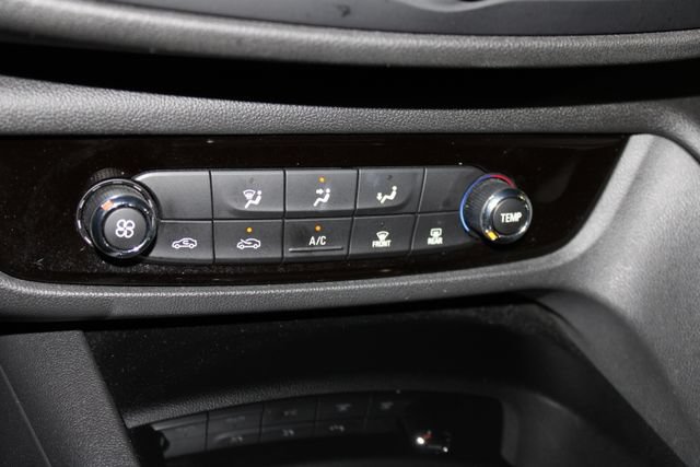 Used 2018 Buick Regal Preferred w/ Sights and Sounds Package AWD/4WD image 18