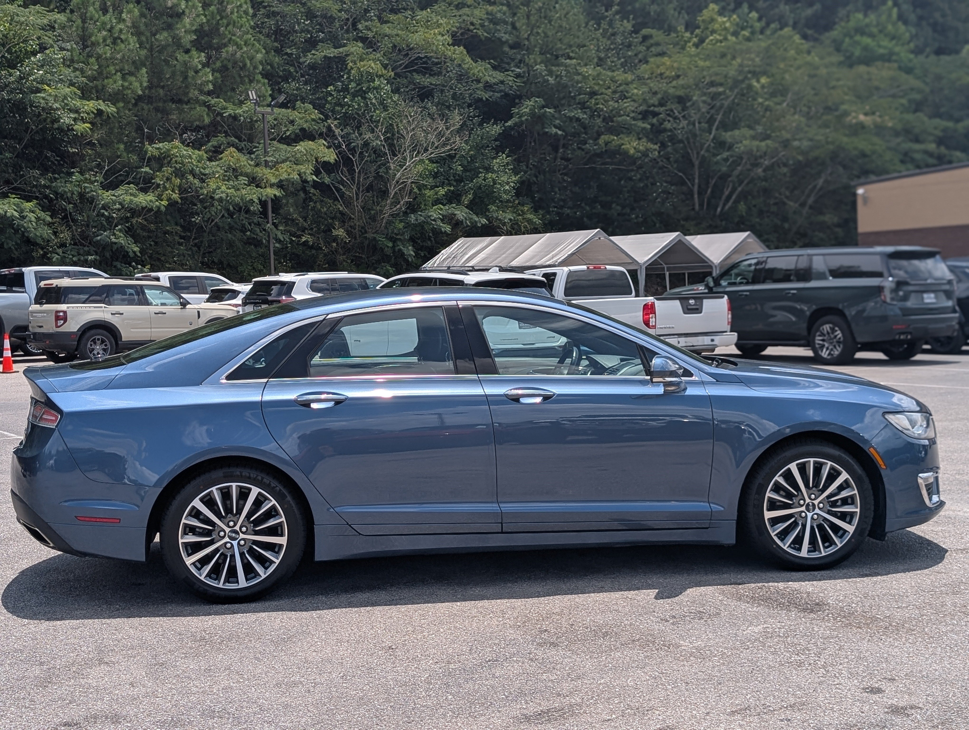 Used 2019 Lincoln MKZ Premiere FWD image 10