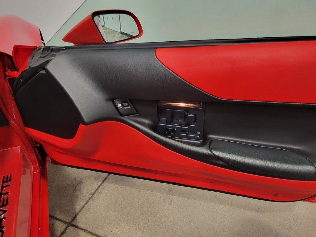 Used 1995 Chevrolet Corvette ZR1 image 20
