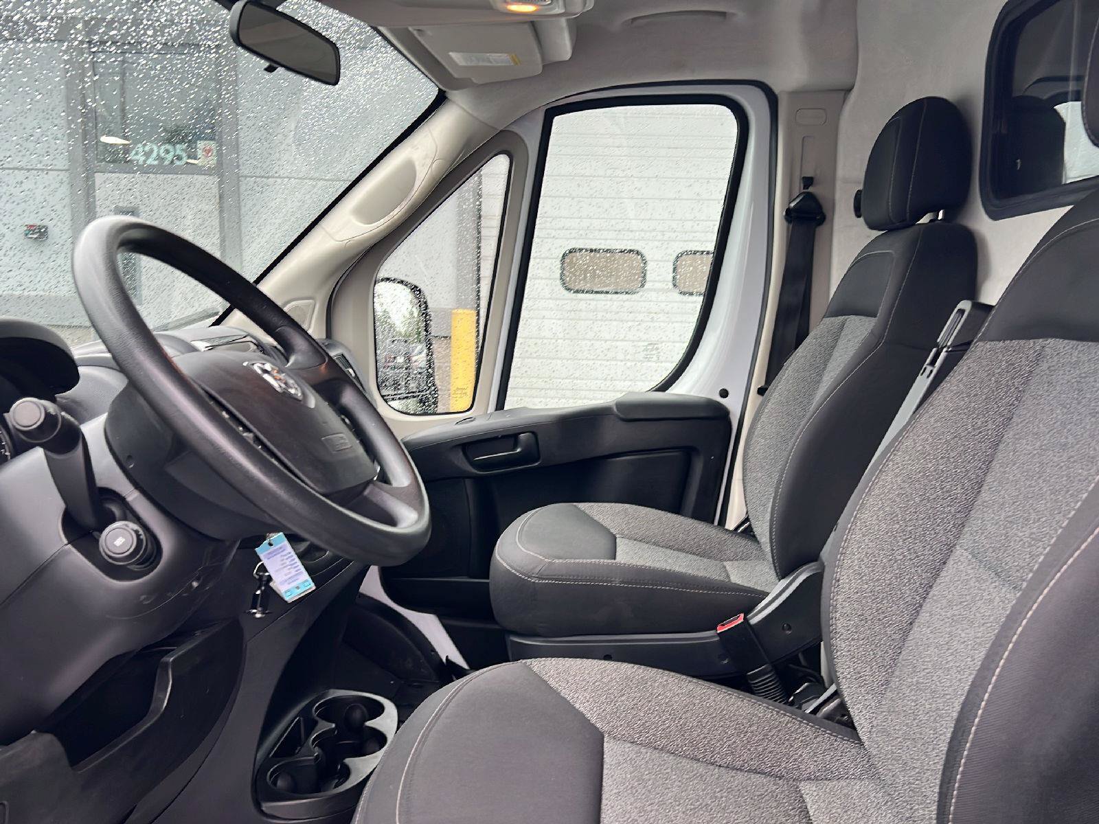 Used 2021 RAM ProMaster 2500 w/ Convenience Group FWD image 12