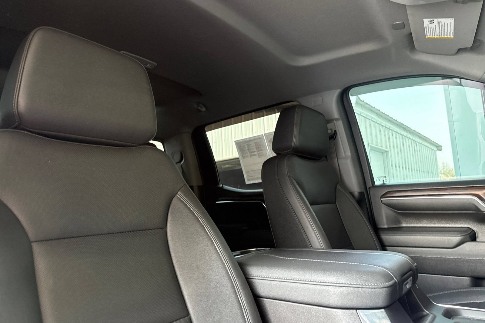 Used 2024 GMC Sierra 1500 SLT w/ SLT Premium Plus Package AWD/4WD image 18