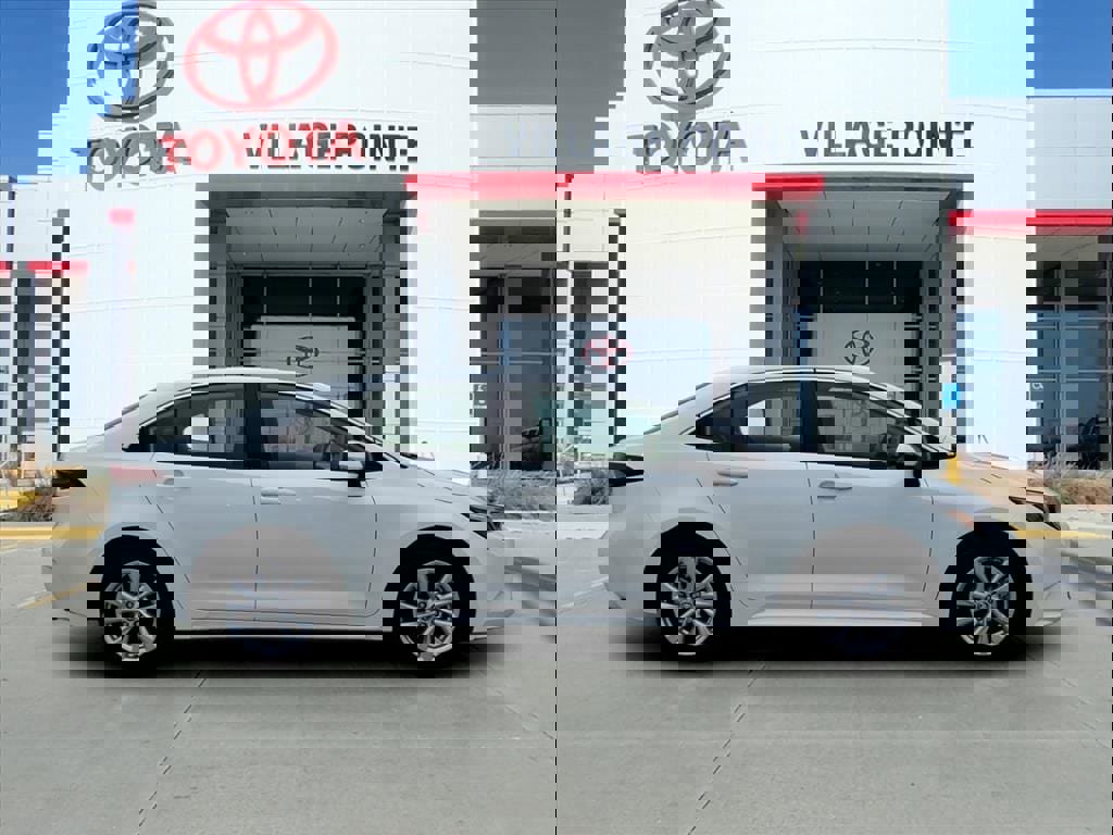 Certified 2026 Toyota Corolla XLE image 7