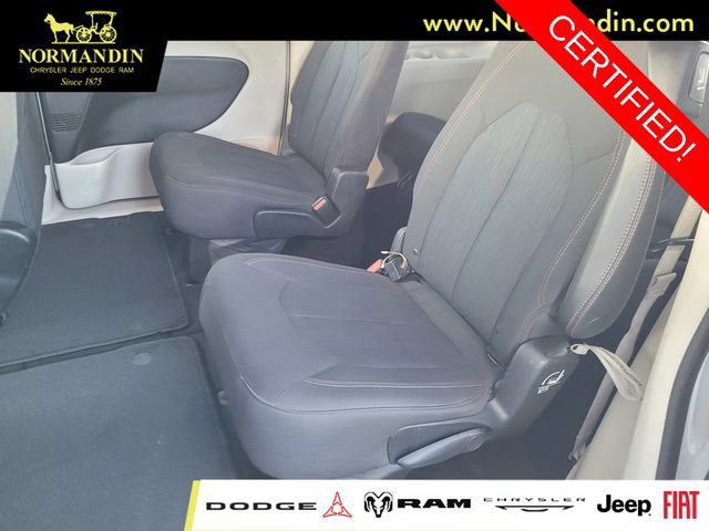 Certified 2017 Chrysler Pacifica LX FWD image 17