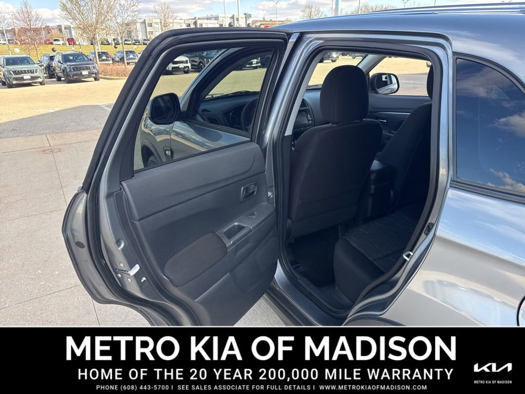 Used 2025 Mitsubishi Outlander Sport ES image 23