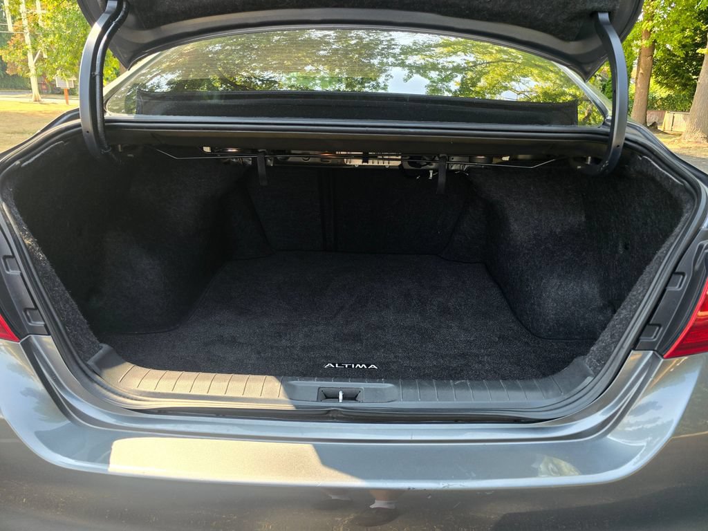 Used 2018 Nissan Altima 2.5 SL FWD image 21