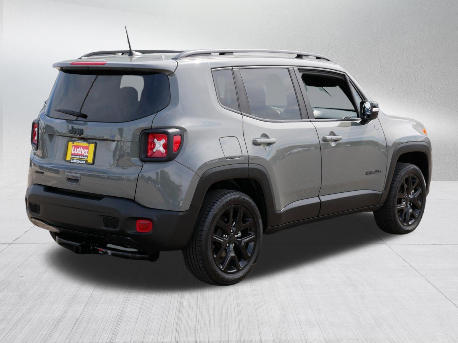 Used 2022 Jeep Renegade Altitude w/ Convenience Group AWD/4WD image 7