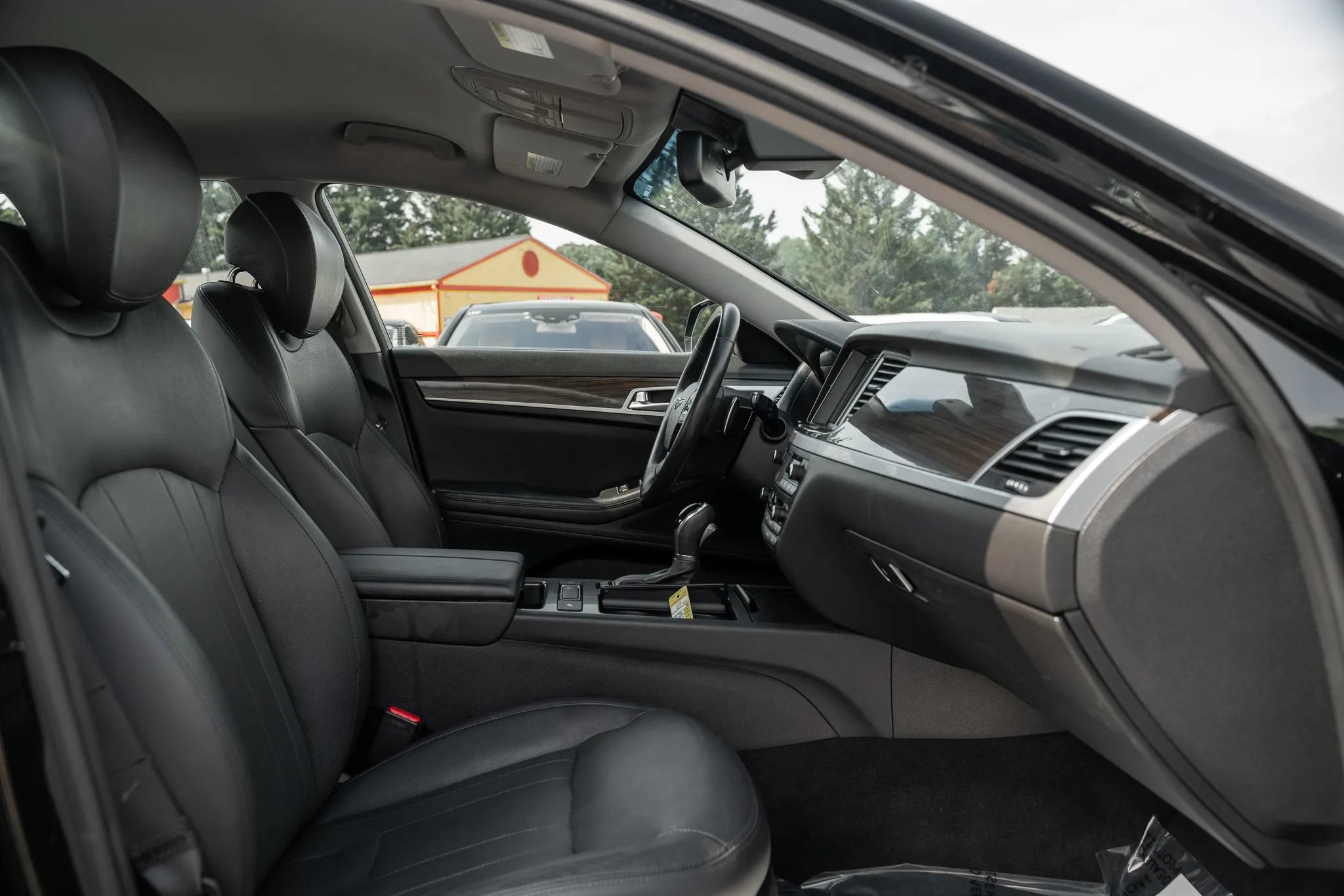 Used 2017 Genesis G80 3.8 AWD/4WD image 11
