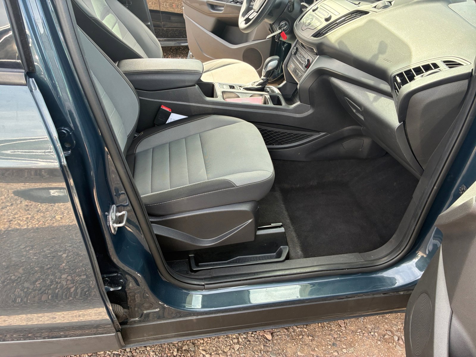 Used 2018 Ford Escape SE image 27