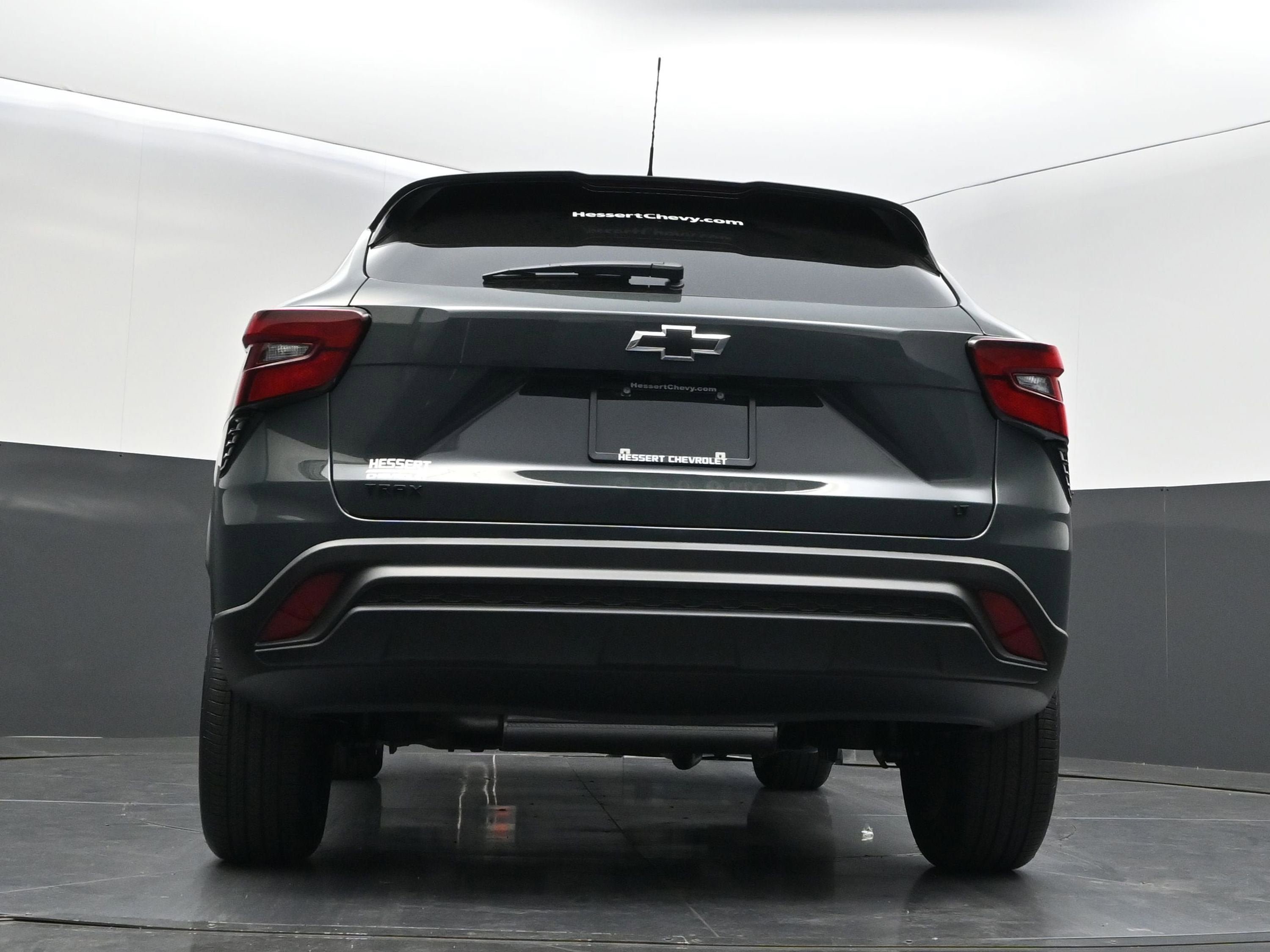 New 2026 Chevrolet Trax LT w/ Sunroof Package FWD image 39
