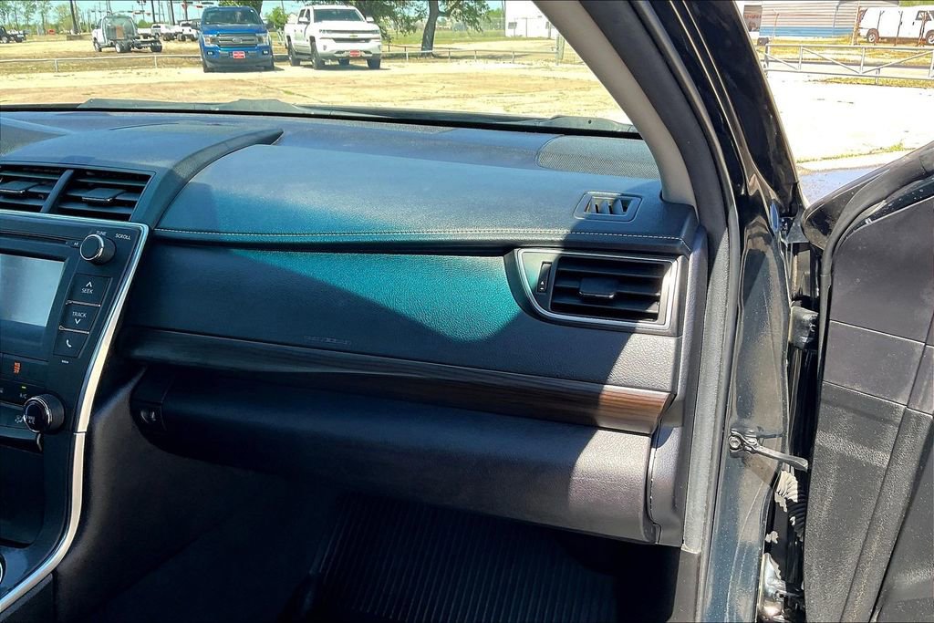 Used 2017 Toyota Camry LE FWD image 23