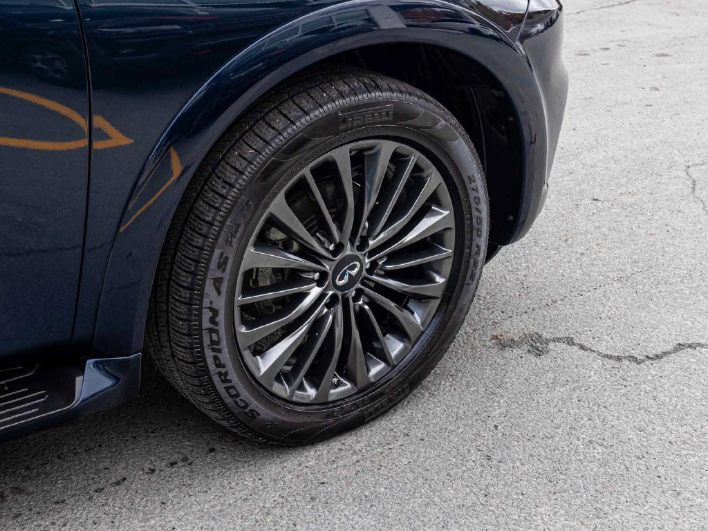 Used 2024 INFINITI QX80 Sensory AWD/4WD image 7