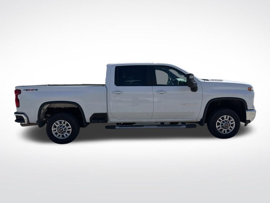 Used 2025 Chevrolet Silverado 2500 LT w/ Convenience Package image 4