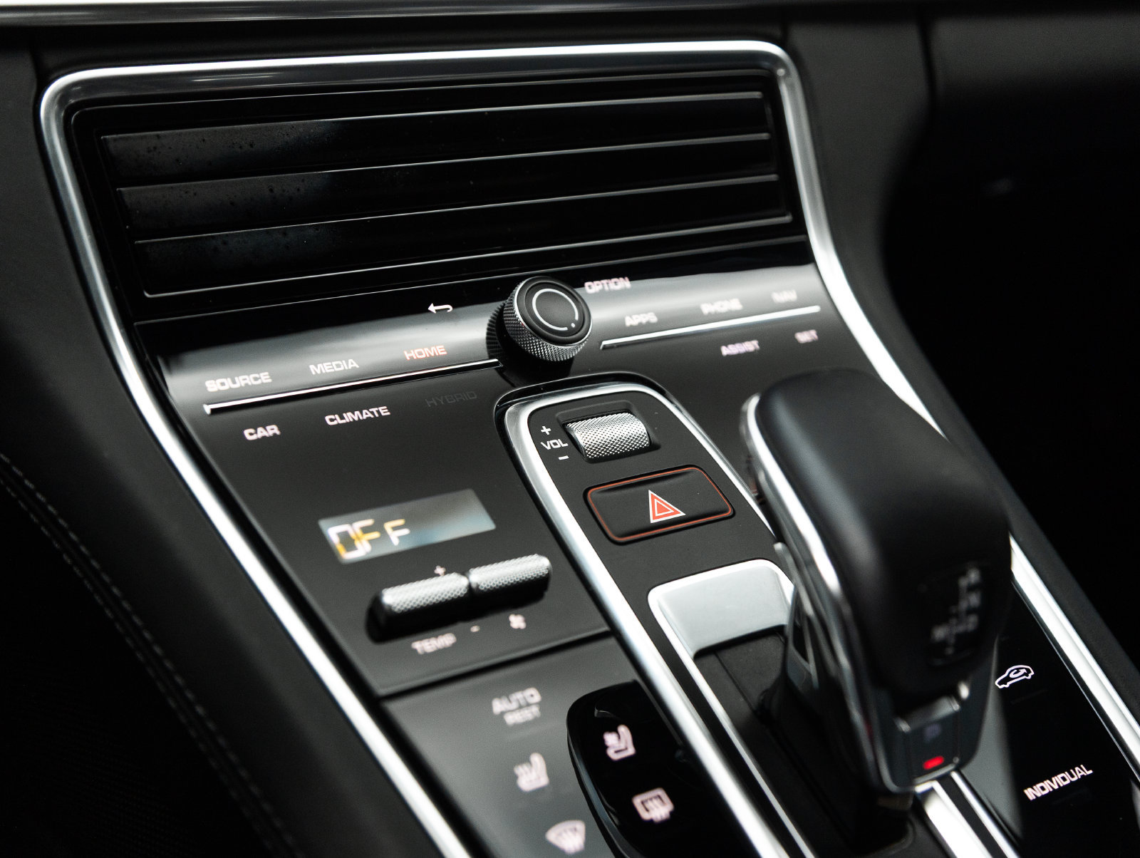 Certified 2023 Porsche Panamera Platinum Edition w/ Assistance Package RWD image 26