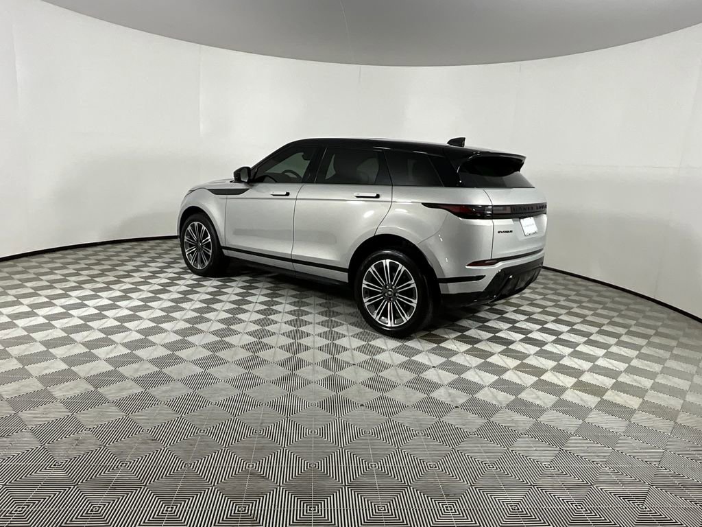 Used 2026 Land Rover Range Rover Evoque Dynamic SE AWD/4WD image 2
