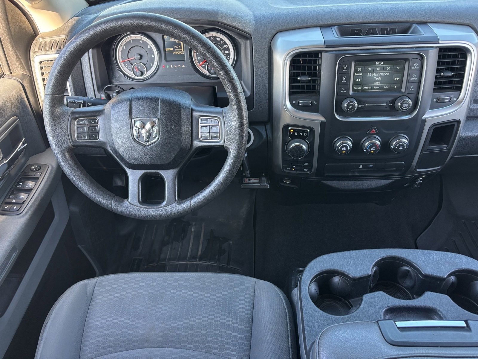 Used 2018 RAM 1500 Classic SLT image 3