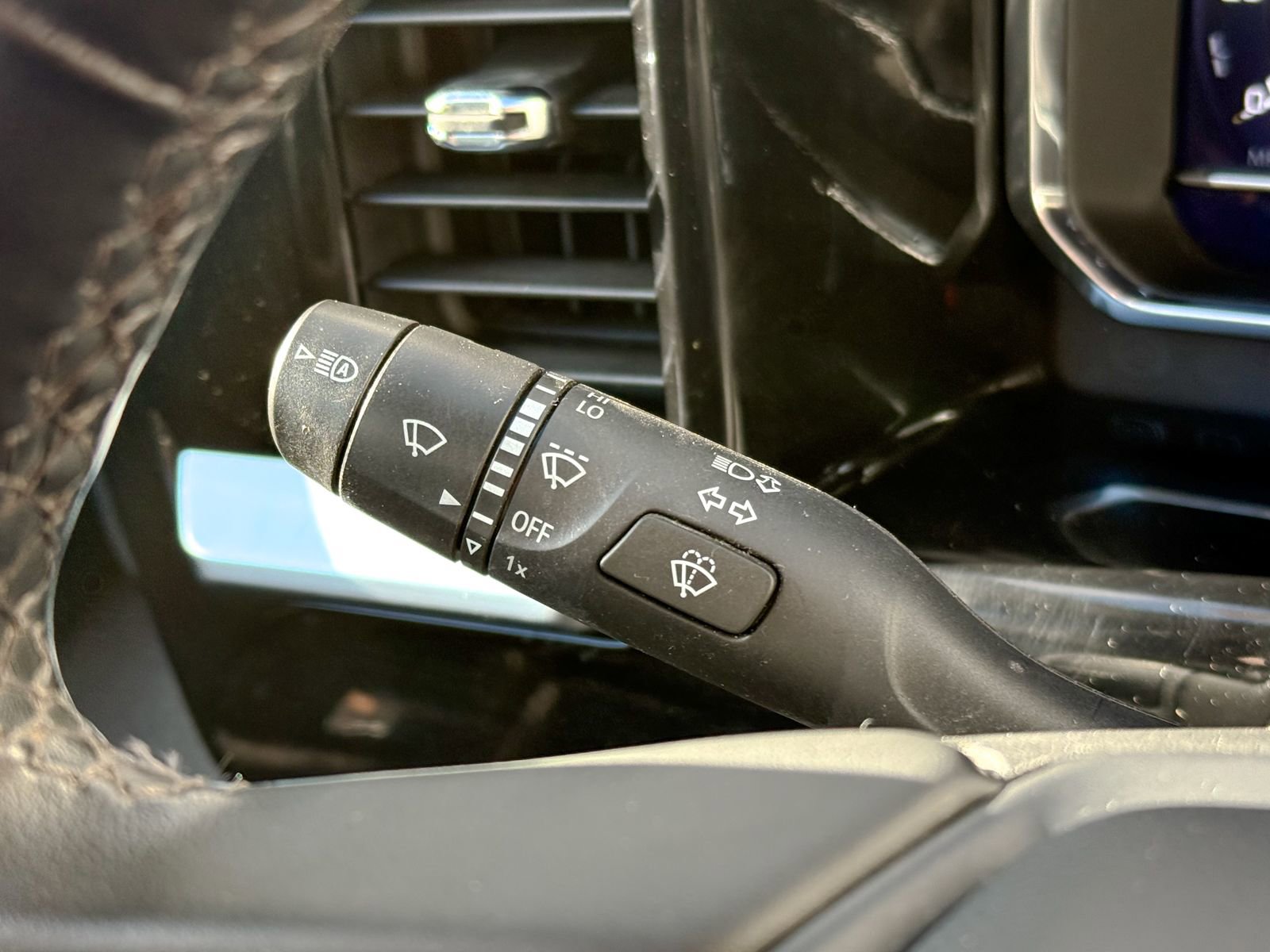 Used 2023 Chevrolet Silverado 1500 RST image 23