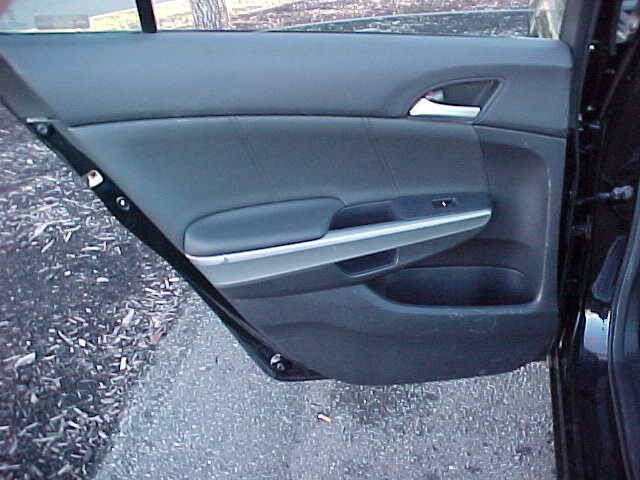 Used 2010 Honda Accord EX-L image 16
