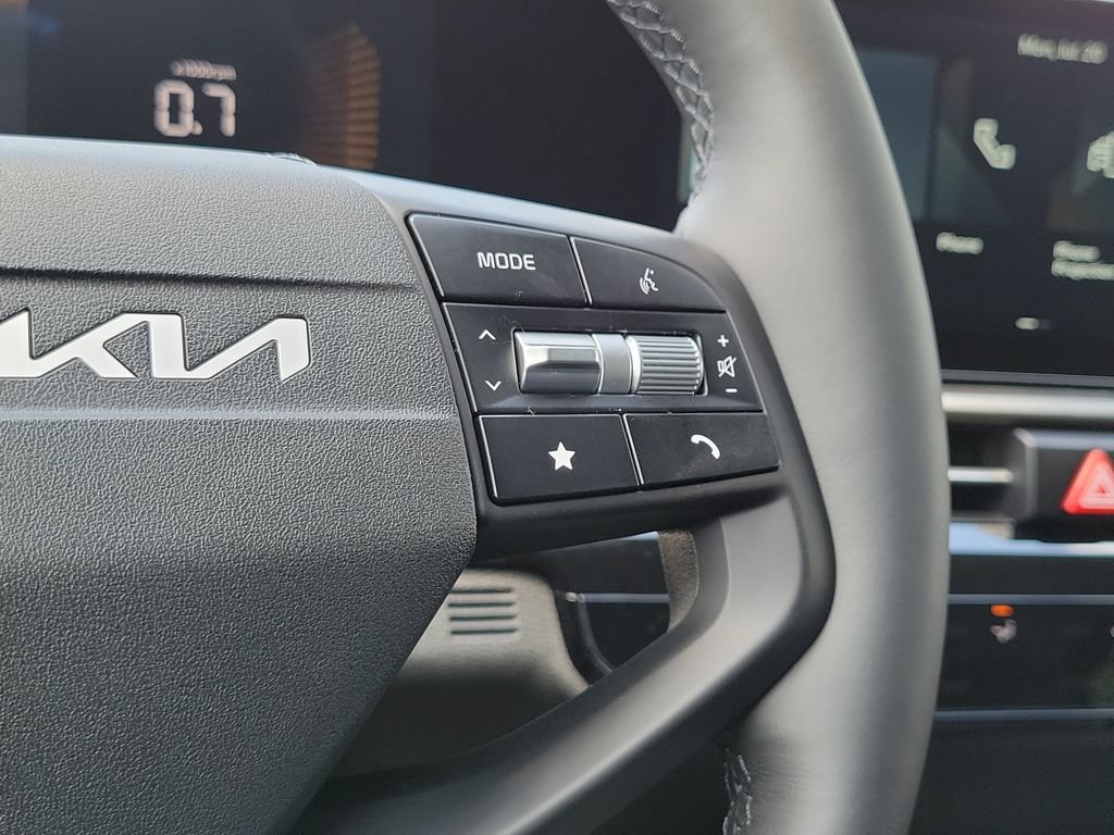 New 2026 Kia Sportage LX w/ LX Convenience Package FWD image 11