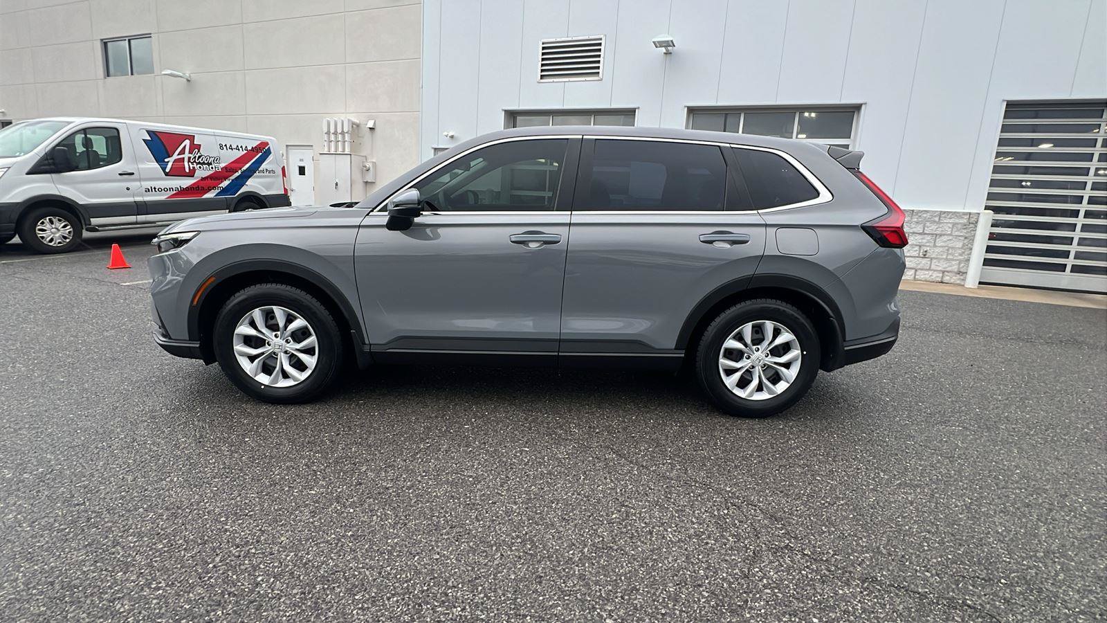 Used 2024 Honda CR-V LX image 7