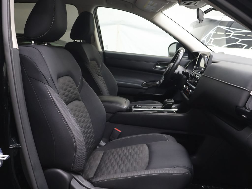 Used 2022 Nissan Pathfinder SV AWD/4WD image 9