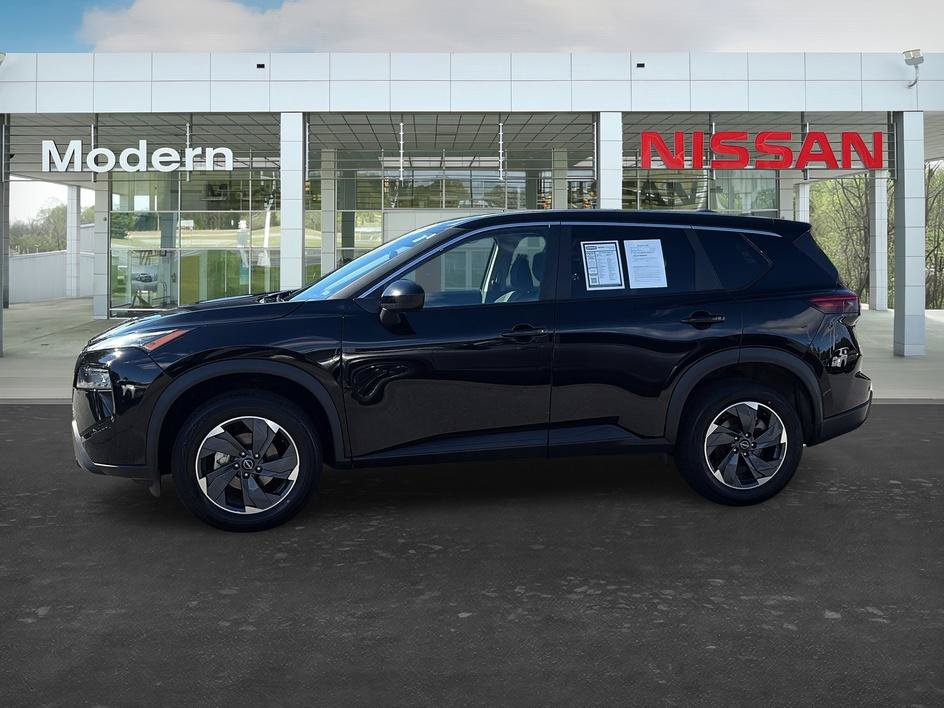 Certified 2025 Nissan Rogue SV FWD image 2