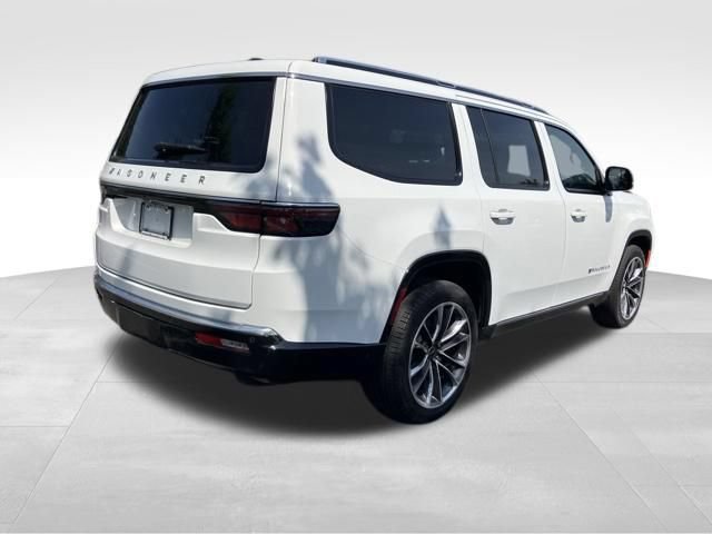 Used 2025 Jeep Wagoneer Series III w/ Premium Group I AWD/4WD image 5