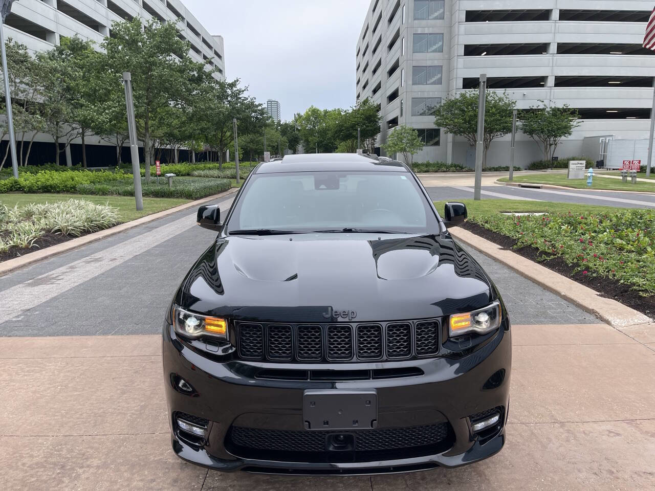 Used 2021 Jeep Grand Cherokee SRT AWD/4WD image 2