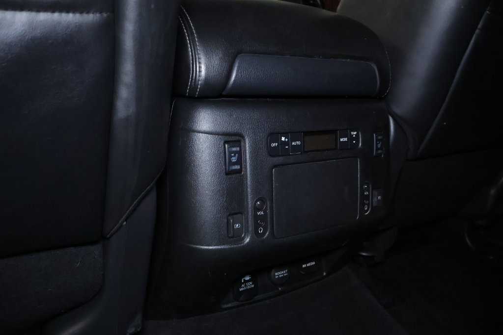Used 2019 Nissan Armada Platinum w/ Captain's Chairs Package AWD/4WD image 22