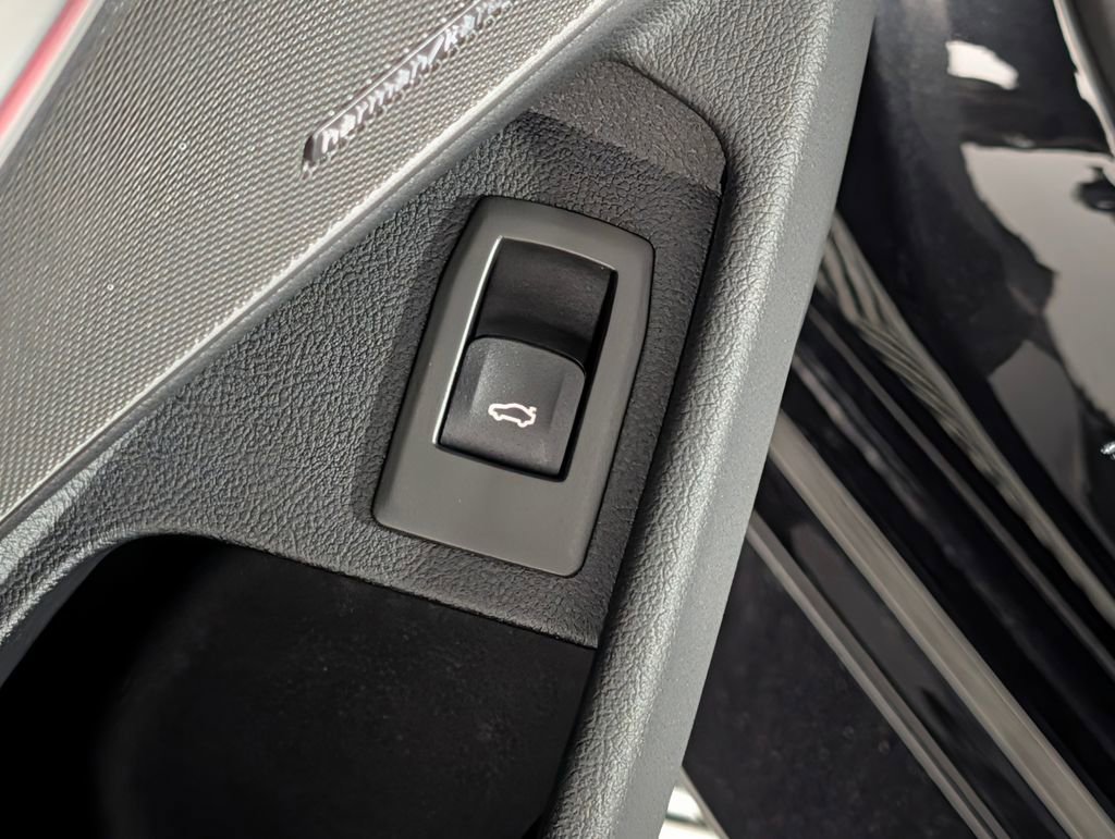 Used 2026 BMW M3 Competition AWD/4WD image 27