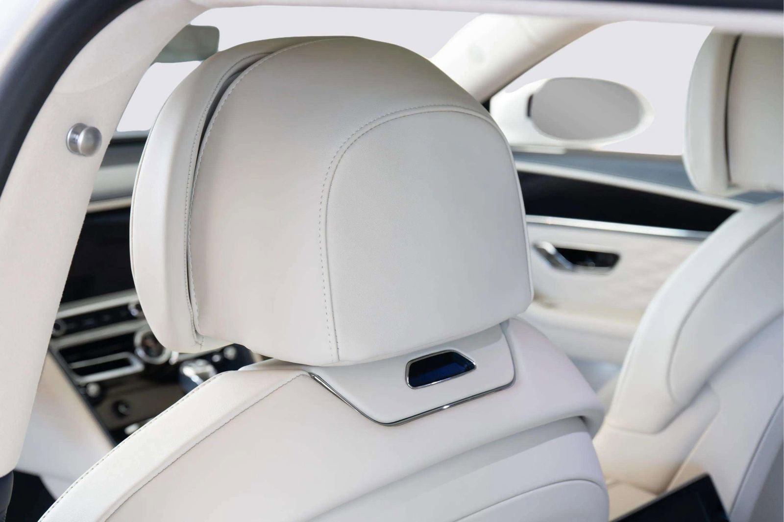 Used 2023 Bentley Flying Spur Azure AWD/4WD image 58