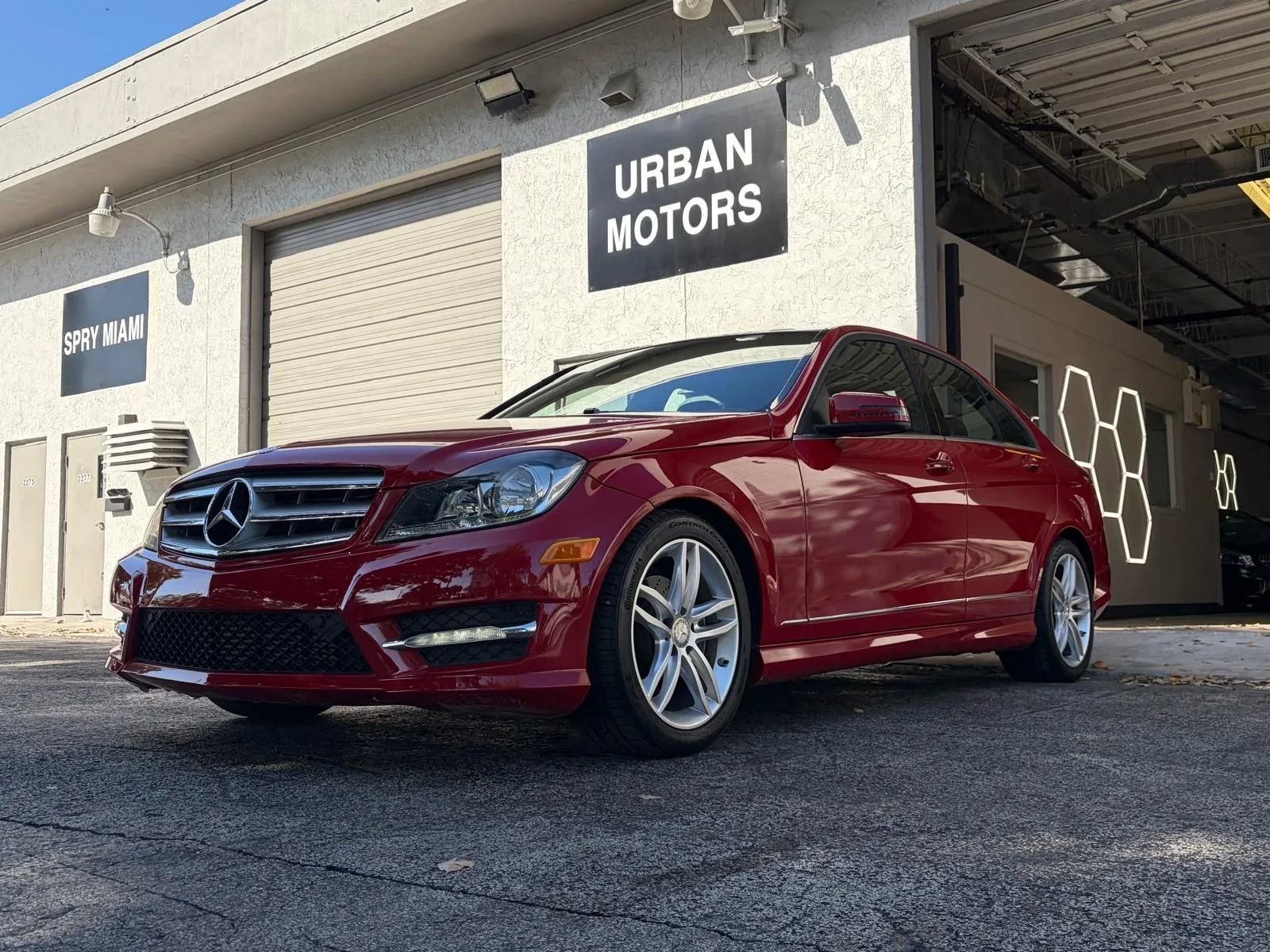 Used 2013 Mercedes-Benz C 250 Sedan w/ Multimedia Pkg image 7