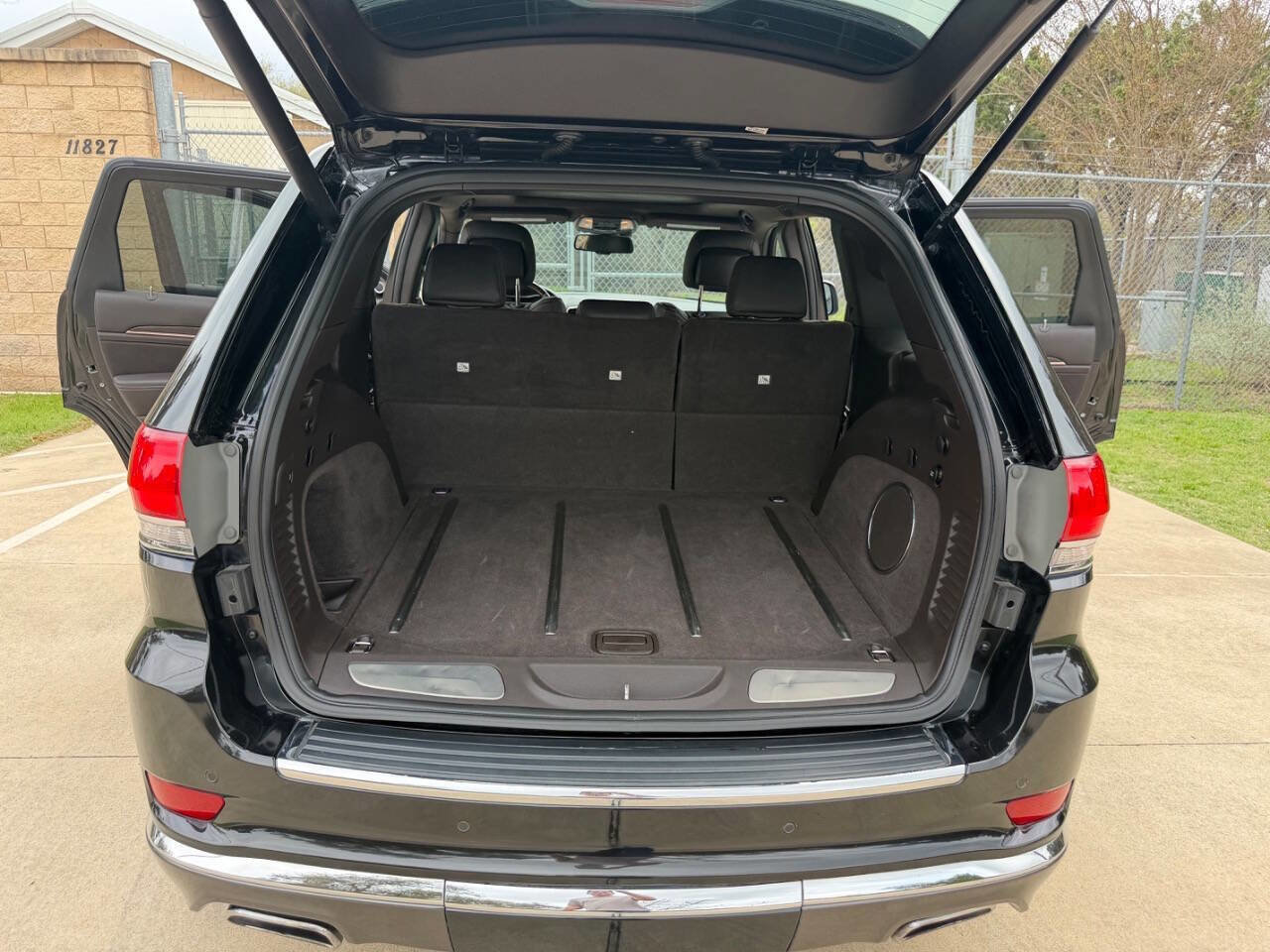 Used 2014 Jeep Grand Cherokee Summit AWD/4WD image 44