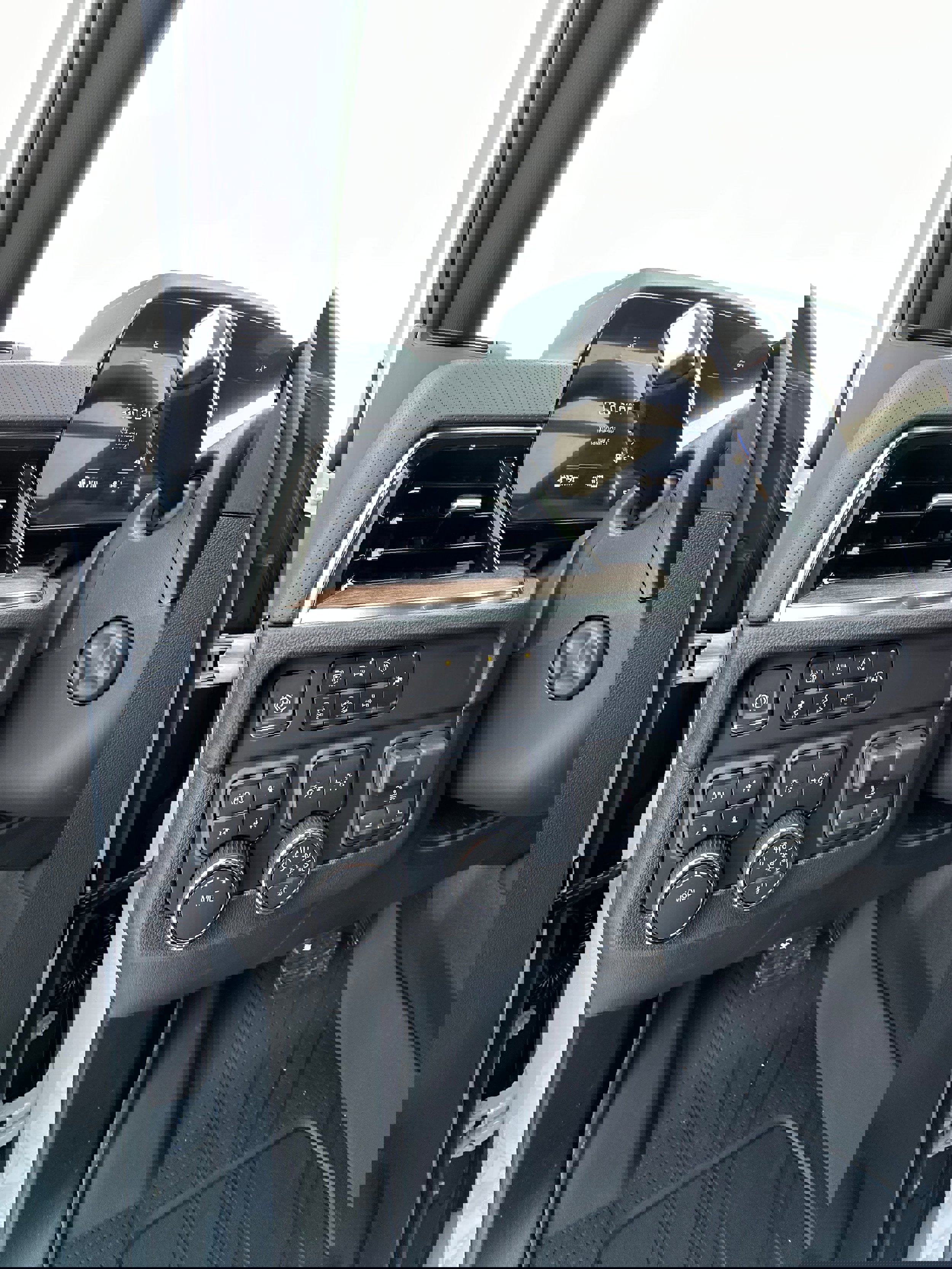 New 2026 Chevrolet Tahoe High Country w/ Sun And Tow Package image 9