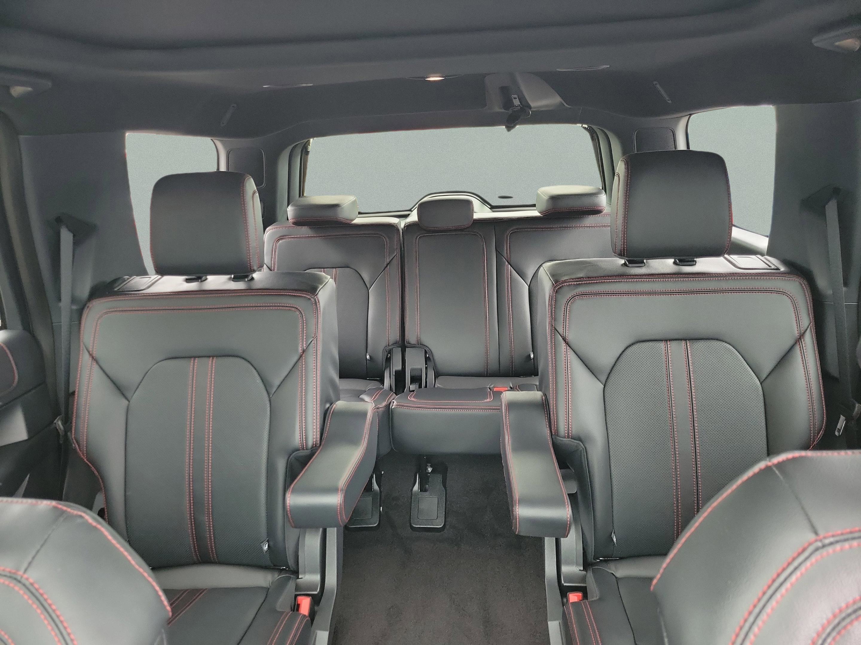 Used 2022 Ford Expedition Limited RWD image 11