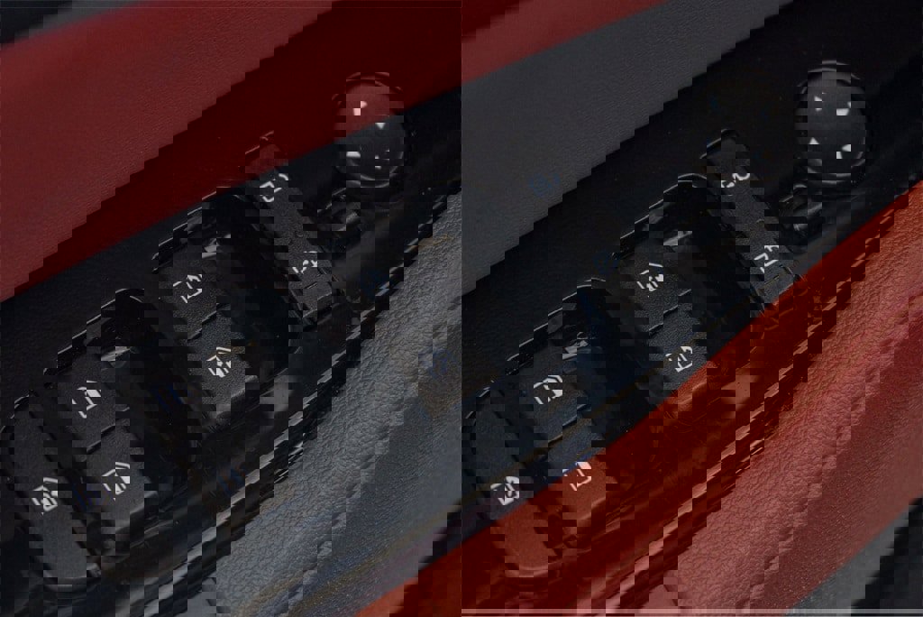 Used 2023 Kia Sportage SX image 21