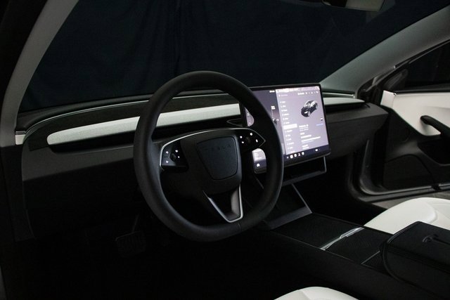 Used 2025 Tesla Model 3 Long Range image 24