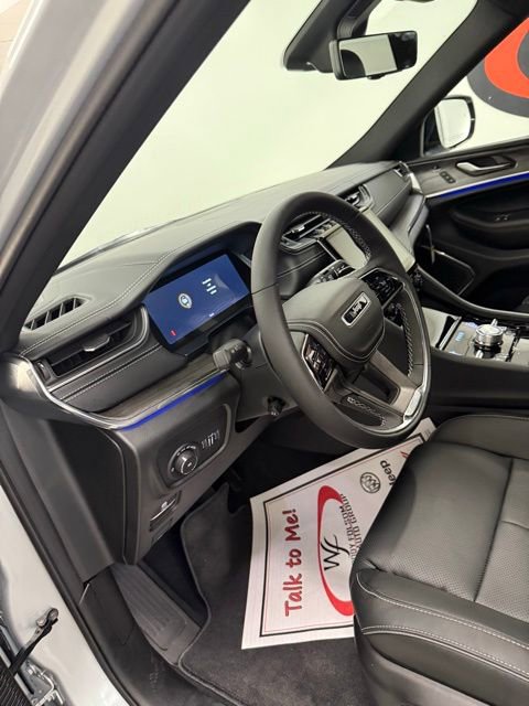 New 2025 Jeep Grand Cherokee Overland w/ Luxury Tech Group IV image 11