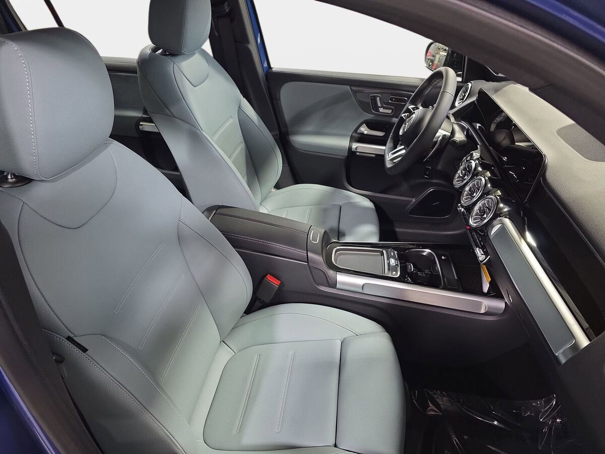 New 2026 Mercedes-Benz GLB 35 AMG 4MATIC image 10