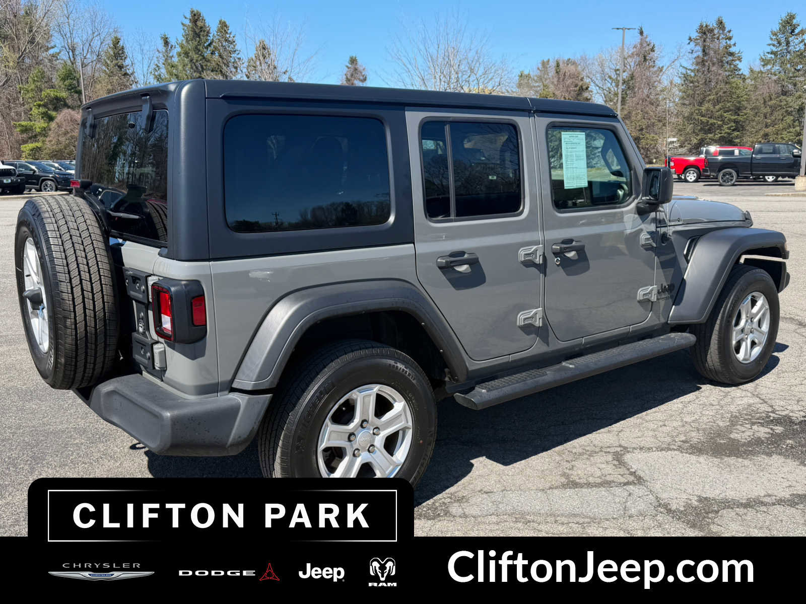Used 2022 Jeep Wrangler Unlimited Sport image 4