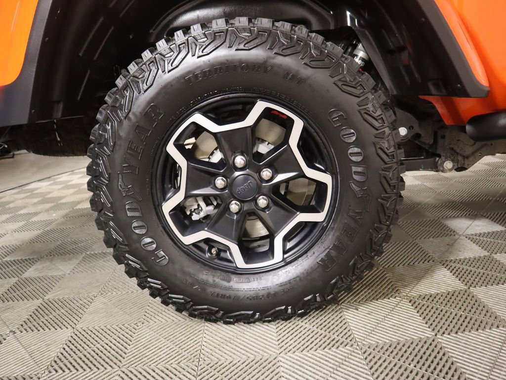 Used 2020 Jeep Gladiator Rubicon w/ Dual Top Group image 33
